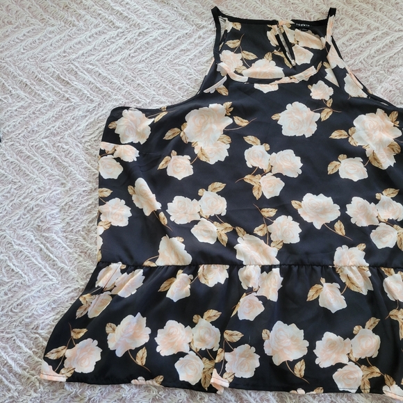 Torrid Size 4 Floral Peplum Shirt - Picture 8 of 9